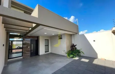 Casa térrea com piscina e  fino acabamento no tropical iii