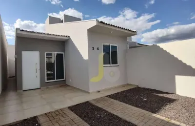 Casa no 14 de novembro com suíte e sobra de terreno