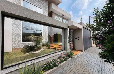 Sobrado com 4 dormitórios à venda, com 1 suíte com closet no térreo