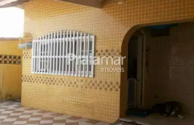 Sobrado isolado i 04 dorm i 01 suíte i 04 banheiros i piscina i churrasqueira i 02 vagas de garagem