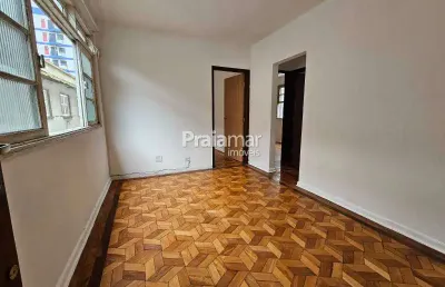 Apartamento à venda com 2 dormitórios  no centro de são vicente – localização privilegiada!