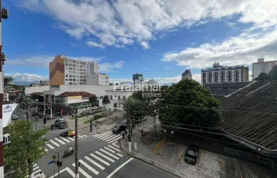 Apto 1 dorm amplo i localização excelente ao lado do shopping e próx a praia do gonzaguinha-sv
