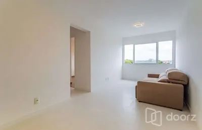Apartamento com 2 quartos à venda na rua primeiro de setembro, 340, partenon, porto alegre, 51 m2 por r$ 215.000
