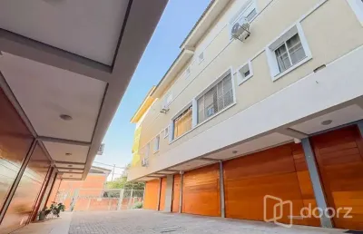 Casa em condomínio fechado com 3 quartos à venda na rua tunísia, 25, vila ipiranga, porto alegre, 158 m2 por r$ 729.000