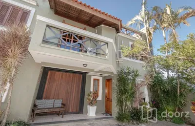 Casa em condomínio fechado com 3 quartos à venda na avenida flamengo, 427, ipanema, porto alegre, 144 m2 por r$ 600.000
