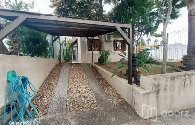 Casa em condomínio fechado com 2 quartos à venda na rua derocy peres da palma, 106, lomba do pinheiro, porto alegre, 80 m2 por r$ 420.000