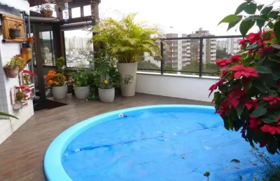 Linda cobertura 3 dormitórios com muito sol, piscina e próximo do g.n.u petrópolis.