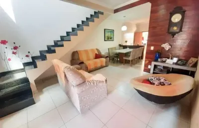 Casa com 4 quartos à venda na Avenida Campina Grande, Parque Xangri-Lá, Contagem