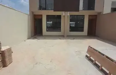 Casa com 2 quartos à venda na Rua Vereador Aldair Machado Maia, Novo Centro, Santa Luzia
