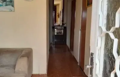 Casa à venda na Rua J, Petrópolis, Santa Luzia