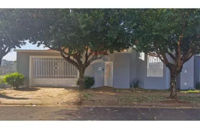 Casa térrea á venda com 04 quartos na city ribeirão em ribeirão preto-sp.
