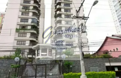 Apartamento em exelente localizaçao com exelente vista  sendo 3 dormitorios com uma suite com closet