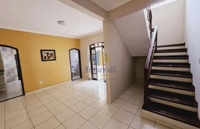 Casa com 3 quartos à venda no loteamento villa branca, jacareí , 220 m2 por r$ 695.000