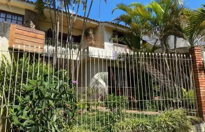 Casa com 3 quartos à venda na Avenida Borges de Medeiros, 2607, Centro, Santa Maria