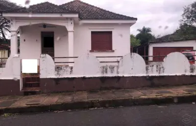 Casa com 3 quartos à venda na Rua Agne, 413, Itararé, Santa Maria