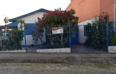 Casa à venda na Rua Carlos Schirmer, 142, Presidente João Goulart, Santa Maria
