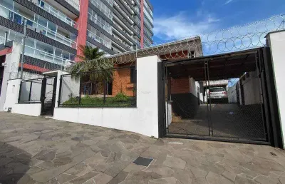 Casa com 4 quartos à venda na Avenida Borges de Medeiros, 1315, Nossa Senhora do Rosário, Santa Maria