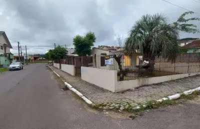Casa com 2 quartos à venda na R Dr Mario Salvador, 316, Nossa Senhora Medianeira, Santa Maria