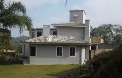 Casa com 3 quartos à venda na delegado frontino martins, 439, areais da palhocinha, garopaba, 254 m2 por r$ 970.000