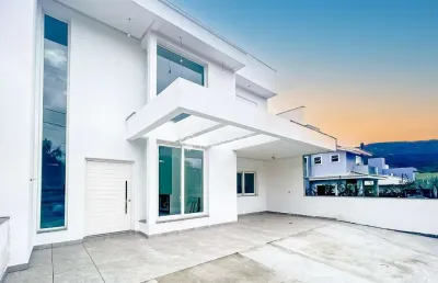 Casa com 4 quartos à venda na lageado, 1913, centro, garopaba, 190 m2 por r$ 1.490.000