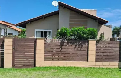 Casa com 2 quartos à venda na joão joaquim da silva, 59, encantada, garopaba, 82 m2 por r$ 729.000