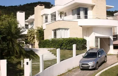 Casa com 4 quartos à venda na josé custódio pereira, 262, centro, garopaba, 220 m2 por r$ 3.200.000