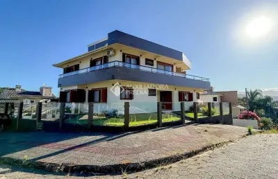 Casa com 4 quartos à venda na vitor carlos nauck, 405, centro, garopaba, 405 m2 por r$ 2.600.000