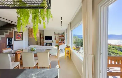 Casa com 4 quartos à venda na joaquim de souza pires, 134, centro, garopaba, 200 m2 por r$ 2.650.000
