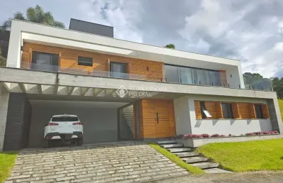 Casa em condomínio fechado com 4 quartos à venda na das flores, 2005, morrinhos, garopaba, 188 m2 por r$ 2.900.000