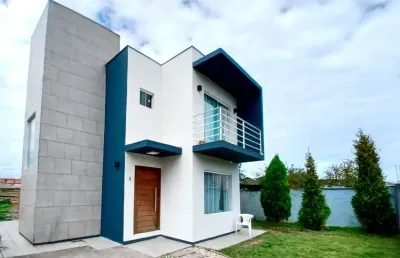Casa com 2 quartos à venda na job ignácio furtado, 100, areais da palhocinha, garopaba, 77 m2 por r$ 598.000