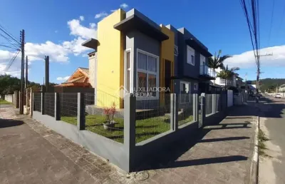 Casa com 2 quartos à venda na rozalina de aguiar lentz, 100, centro, garopaba, 130 m2 por r$ 1.800.000