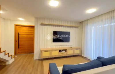 Casa com 3 quartos à venda na lidio araújo de amorim, 211, ferraz, garopaba, 126 m2 por r$ 1.670.000