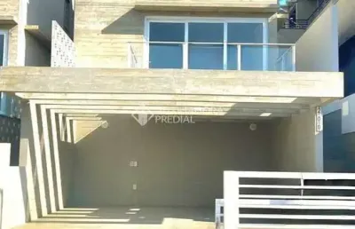 Casa com 3 quartos à venda na lídio crispim, 200, ferraz, garopaba, 135 m2 por r$ 1.350.000