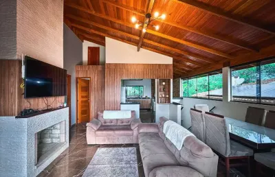 Casa com 6 quartos à venda na delegado frontino martins, 651, areais da palhocinha, garopaba, 159 m2 por r$ 1.850.000
