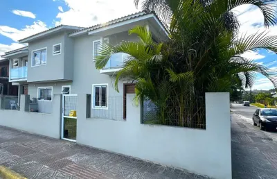 Casa com 3 quartos à venda na rio grande do sul, 218, pinguirito, garopaba, 130 m2 por r$ 1.400.000