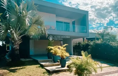 Casa em condomínio fechado com 3 quartos à venda na condominio rosa internacional, 608, grama, garopaba, 360 m2 por r$ 2.450.000