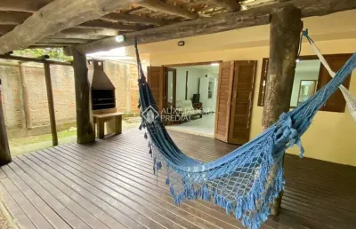 Casa com 4 quartos à venda na coronel joaquim teixeira nunes, 450, praia da barra, garopaba, 130 m2 por r$ 1.595.000