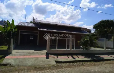 Casa com 3 quartos à venda na batista pacheco pereira, 734, centro, garopaba, 168 m2 por r$ 1.180.000
