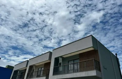 Casa com 2 quartos à venda na luiz zanelato, 190170, encantada, garopaba, 116 m2 por r$ 790.000