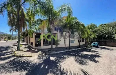 Casa com 4 dormitórios, mobiliada, no bairro sâo jorge em novo hamburgo