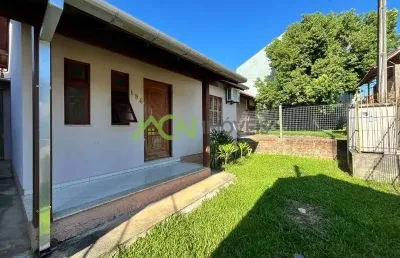 Casa com 2 dormitórios, sol nascente, estância velha