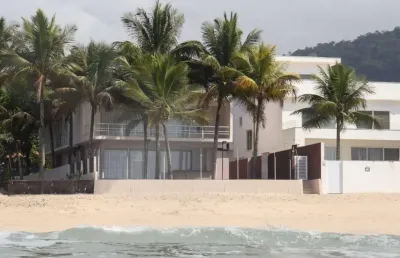 Casa em condomínio fechado com 4 quartos à venda na Praia do Sape, Ubatuba 