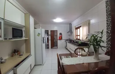 Casa com 3 quartos à venda no Jardim das Indústrias, São José dos Campos 