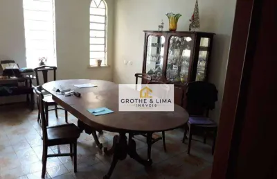 Casa com 3 quartos à venda na Rua Marquês do Herval, Centro, Taubaté