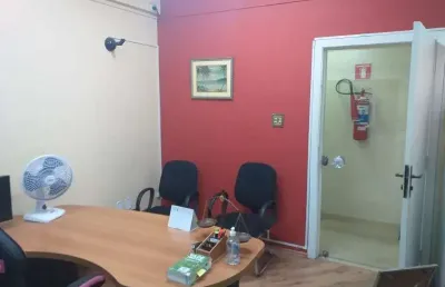 Ponto comercial para alugar na Sao Francisco - Fundos, 34, Sé, São Paulo
