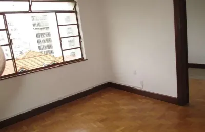 Ponto comercial para alugar na Benjamin Constant - Frente, 122, Sé, São Paulo