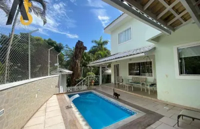 Excelente casa de 3 quartos sendo 1 suite, dentro de belíssimo condomínio!!! imperdível !!!