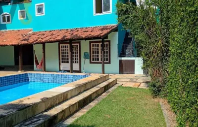 Casa em vila, tranquila 7 quartos 6 suíts. piscina.