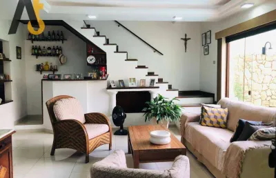 Vendo casa duplex com piscina em condomínio fechado na taquara
