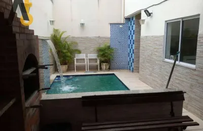 Casa modernizada - com piscina  3 dormitórios - duas suites